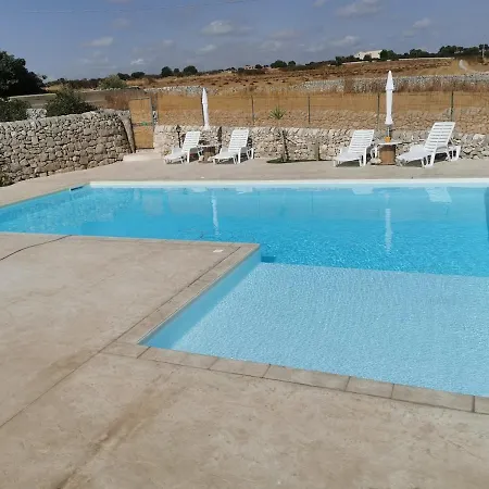 A Valata Di Donnafugata Villa *